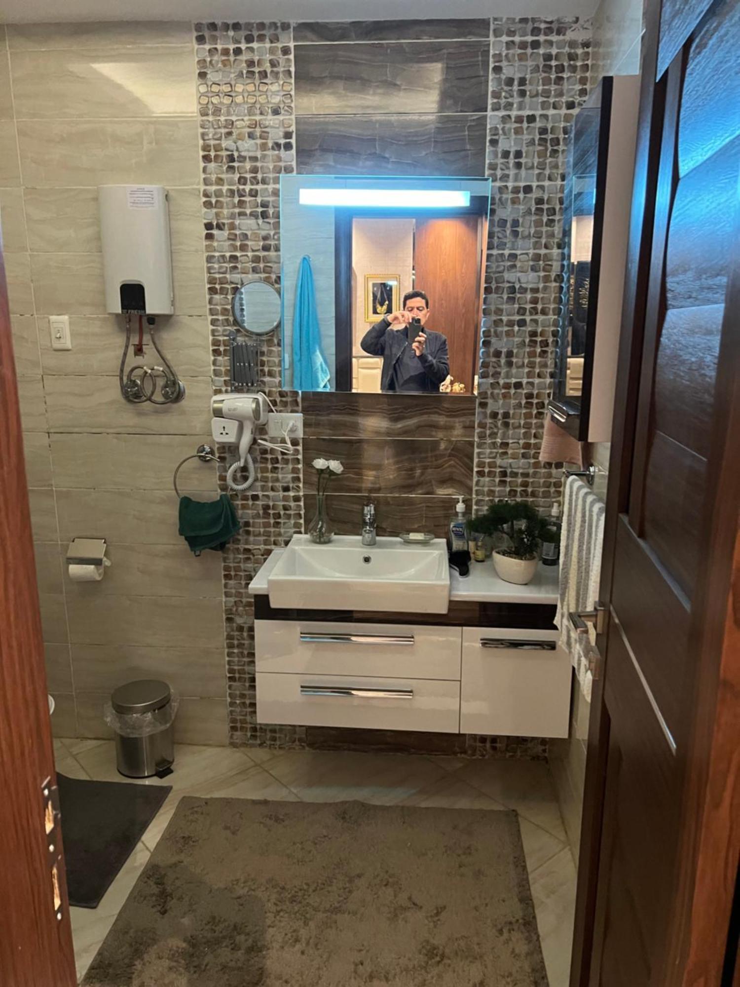 شقه مفروشه فاخره بالقاهره الجديده Apartment New Cairo Exterior photo